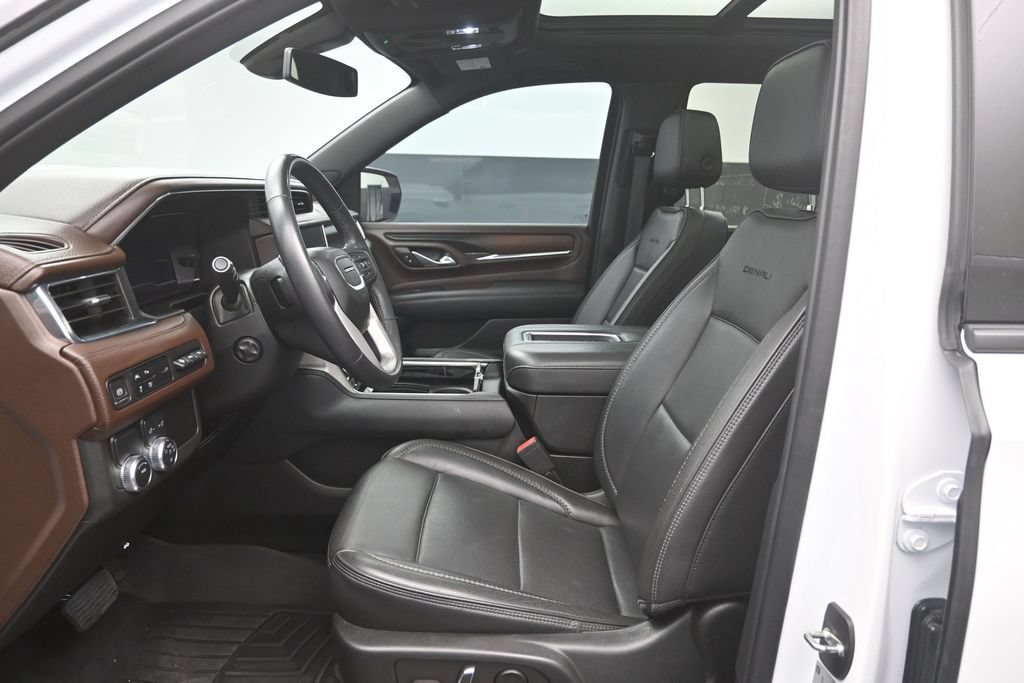 Used 2022 GMC Yukon Denali RWD image 18