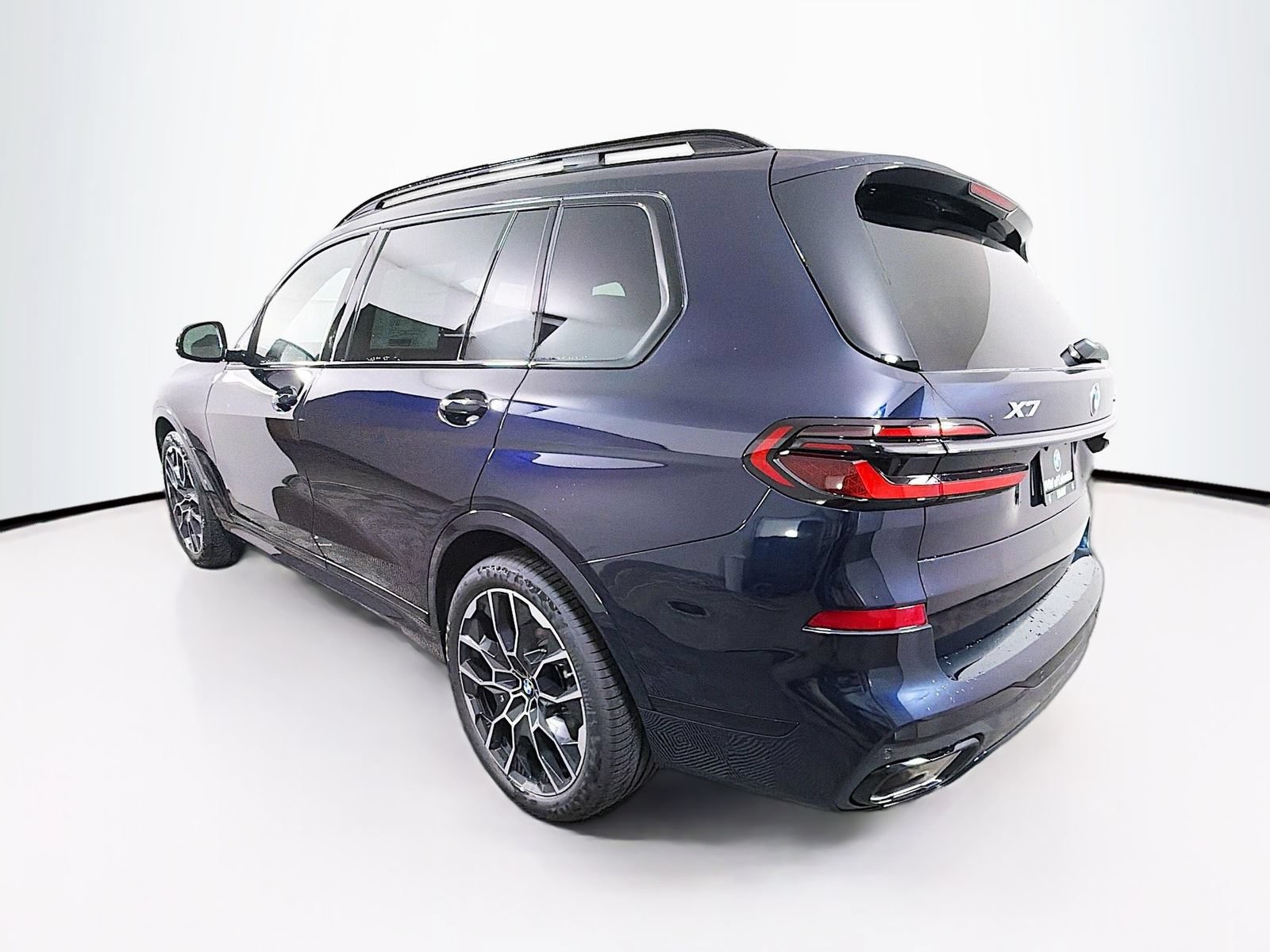 New 2027 BMW X7 xDrive40i w/ Executive Package AWD/4WD image 5