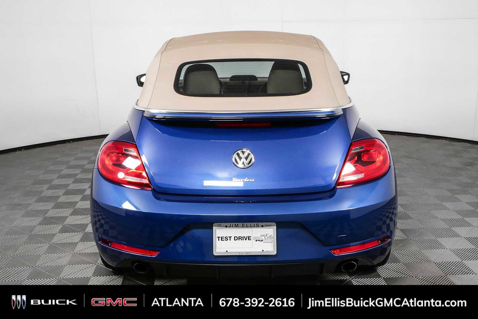 Used 2013 Volkswagen Beetle 2.0T FWD image 26