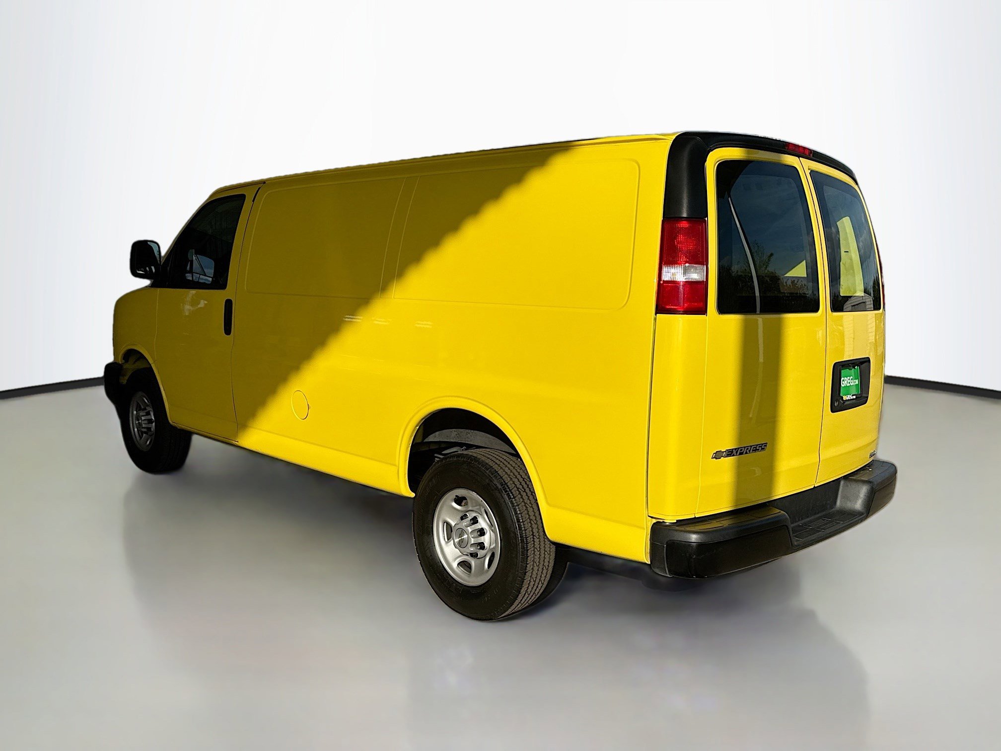 Used 2023 Chevrolet Express 2500 w/ Driver Convenience Package image 7