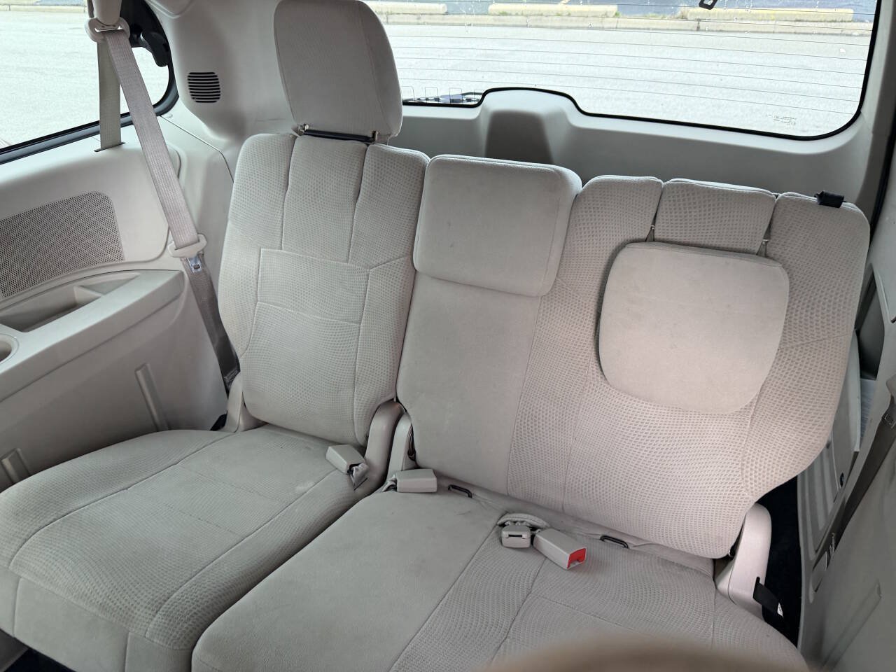 Used 2013 Dodge Grand Caravan American Value Package FWD image 25