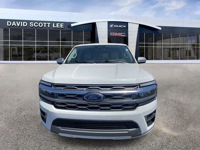 Used 2022 Ford Expedition Platinum image 4