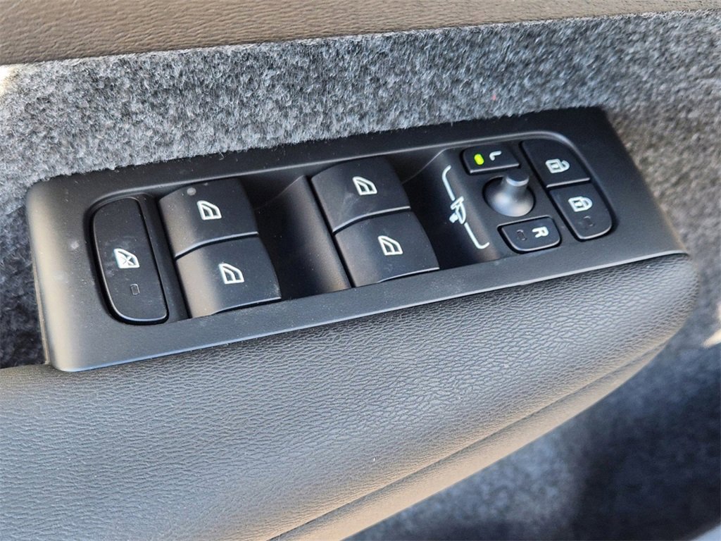 New 2025 Volvo XC40 B5 Plus w/ Protection Package Premier image 5