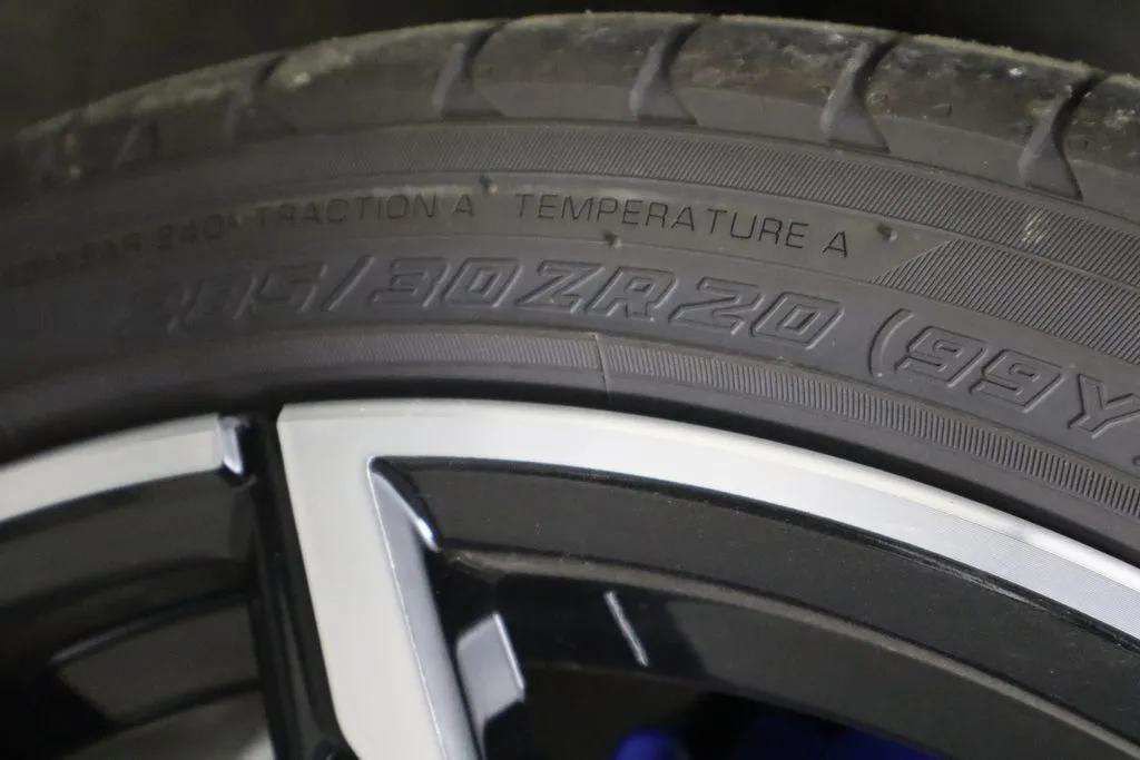 Used 2025 BMW M2 RWD image 43