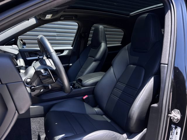 Certified 2025 Porsche Cayenne S AWD/4WD image 5