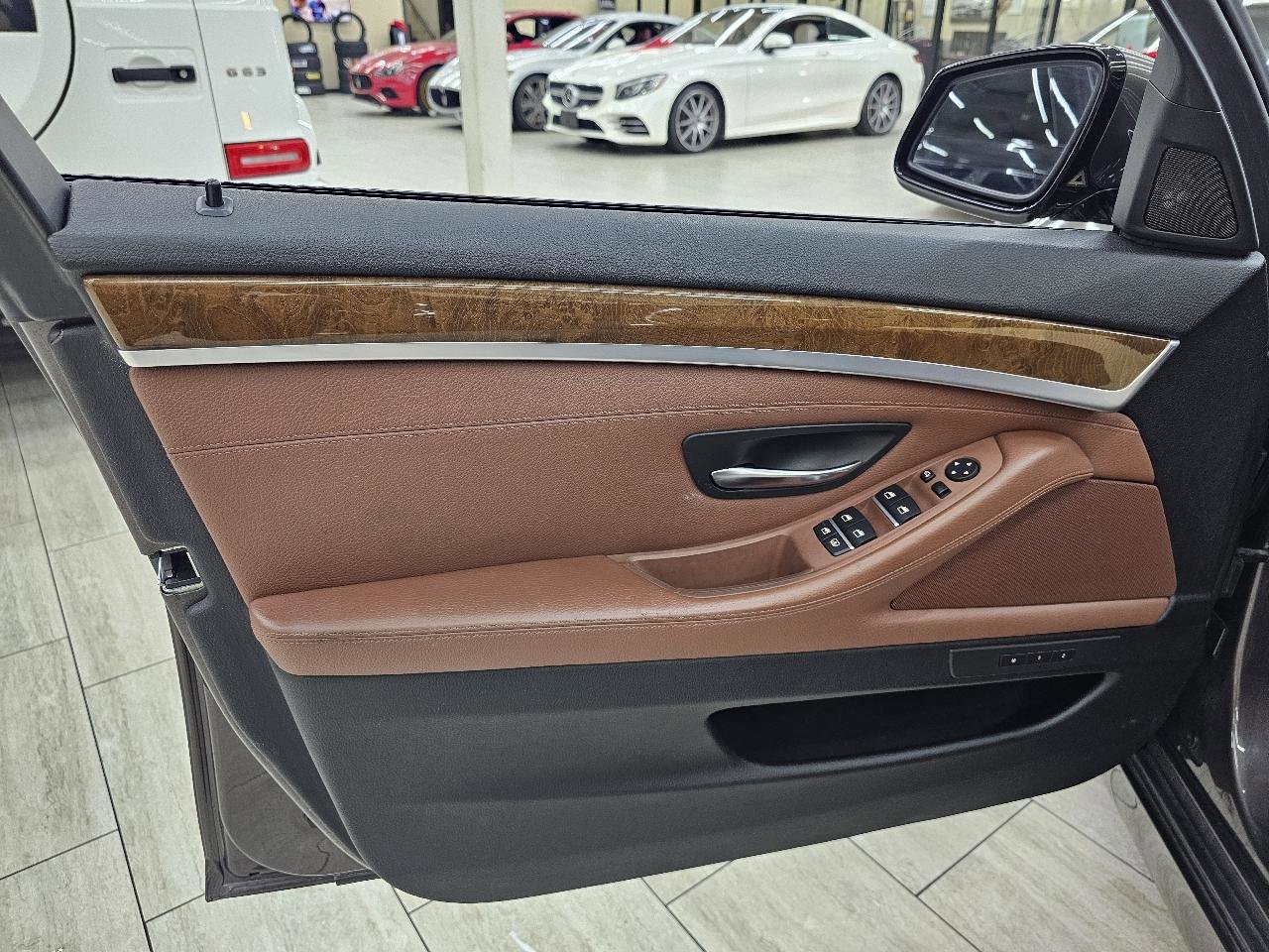 Used 2011 BMW 535i Sedan RWD image 38