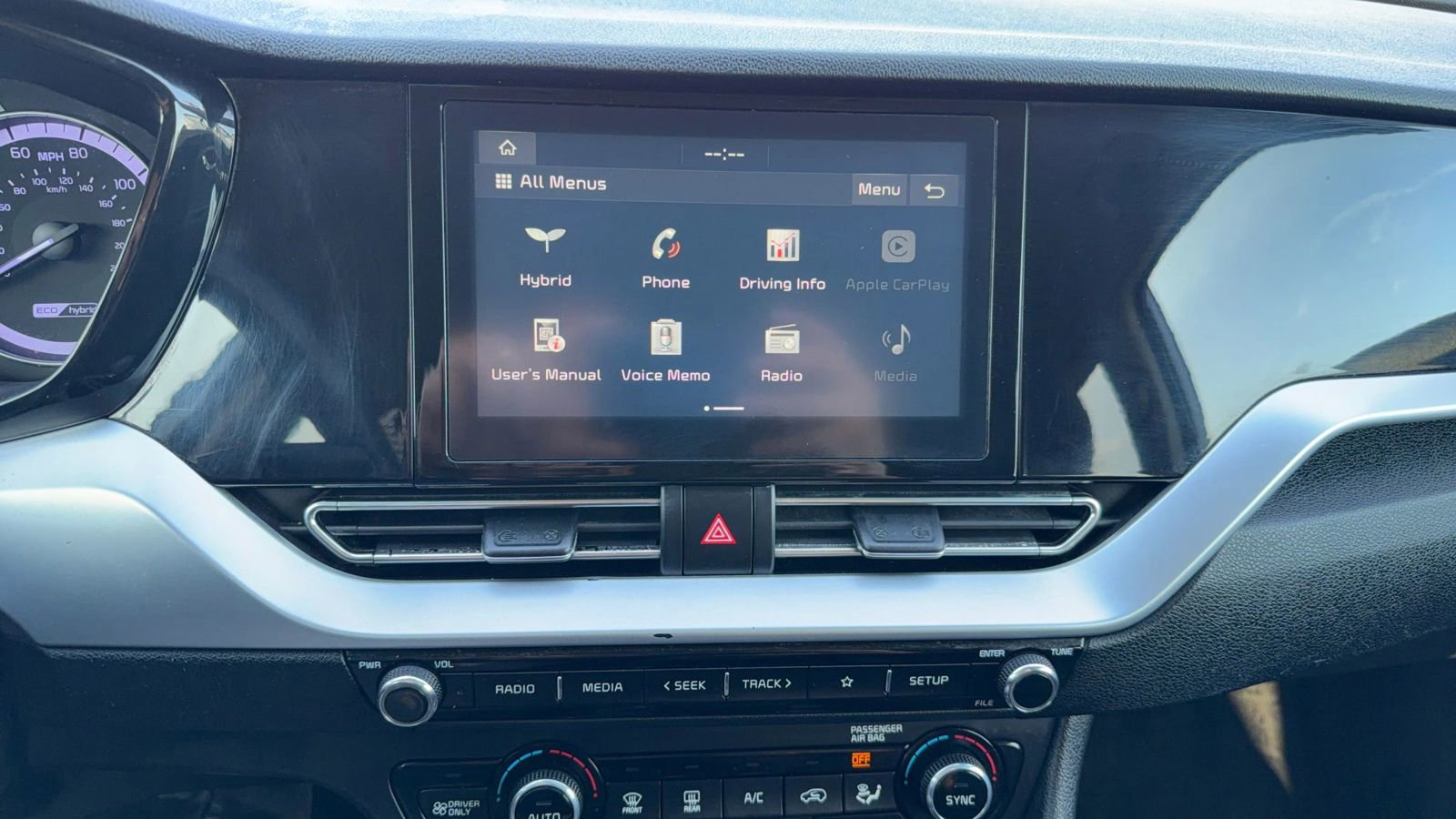 Used 2020 Kia Niro LX FWD image 19