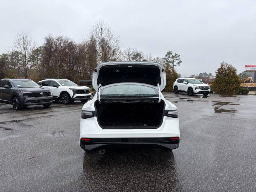 New 2026 Nissan Sentra SR w/ SR All Weather Package image 6