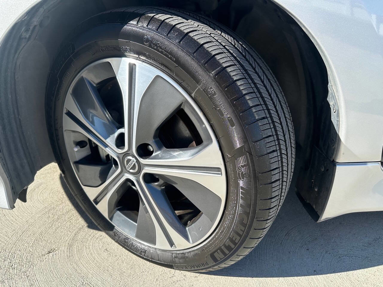 Used 2018 Nissan Leaf SL w/ Protection Package image 3