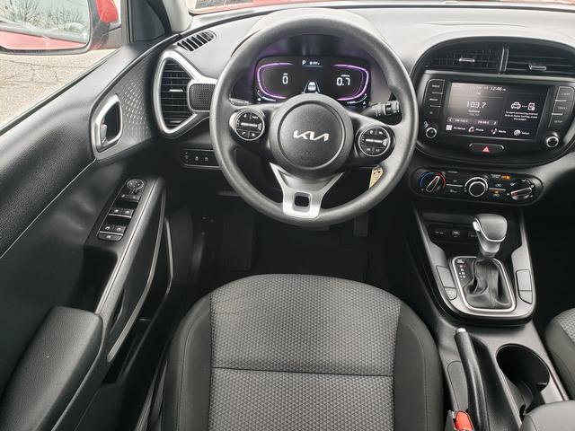 Certified 2023 Kia Soul LX w/ LX Technology Package image 16
