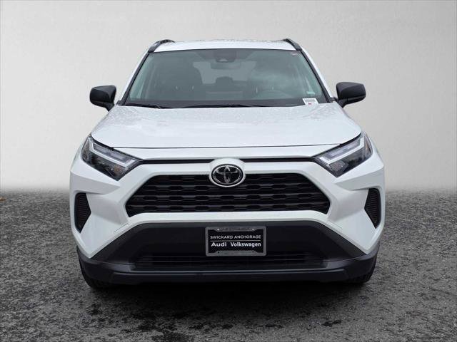Used 2025 Toyota RAV4 LE AWD/4WD image 8