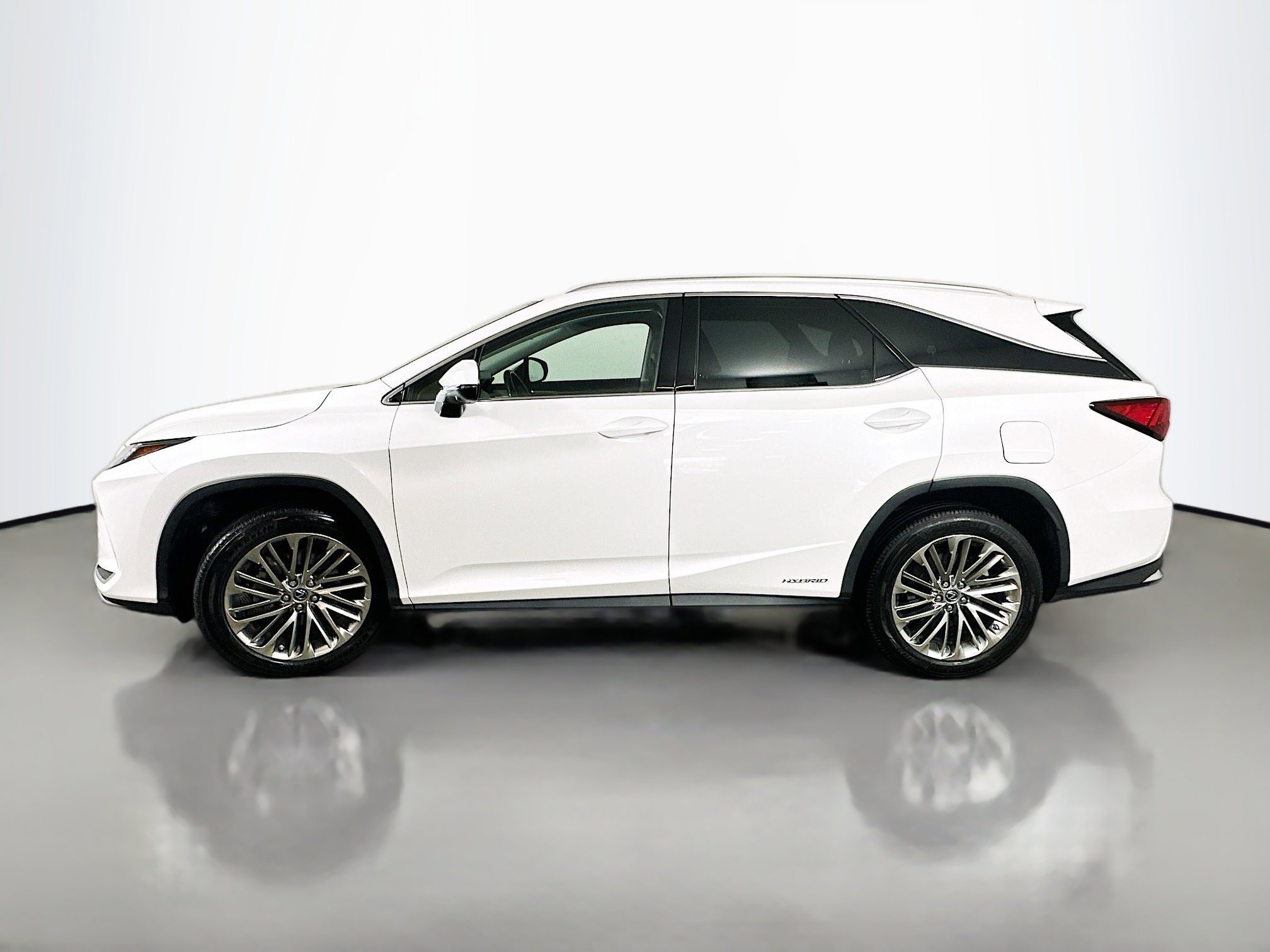 Used 2021 Lexus RX 450hL Luxury w/ Cold Area Package (CK) image 4