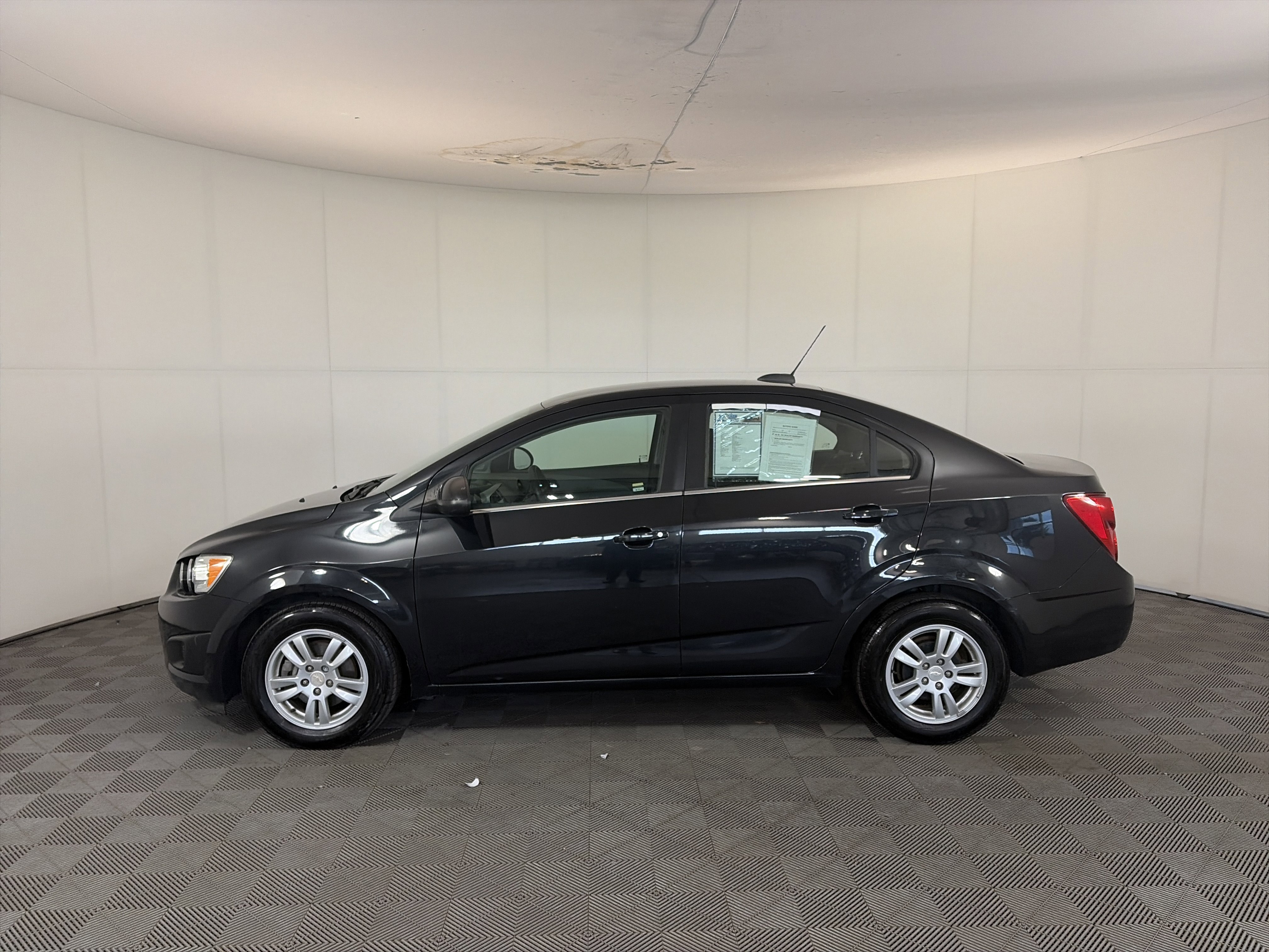 Used 2015 Chevrolet Sonic LT image 8