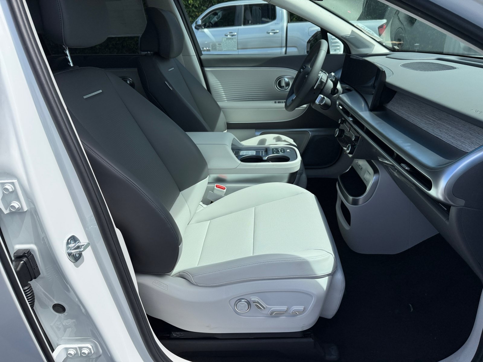 New 2026 Hyundai Ioniq 9 Limited AWD/4WD image 20