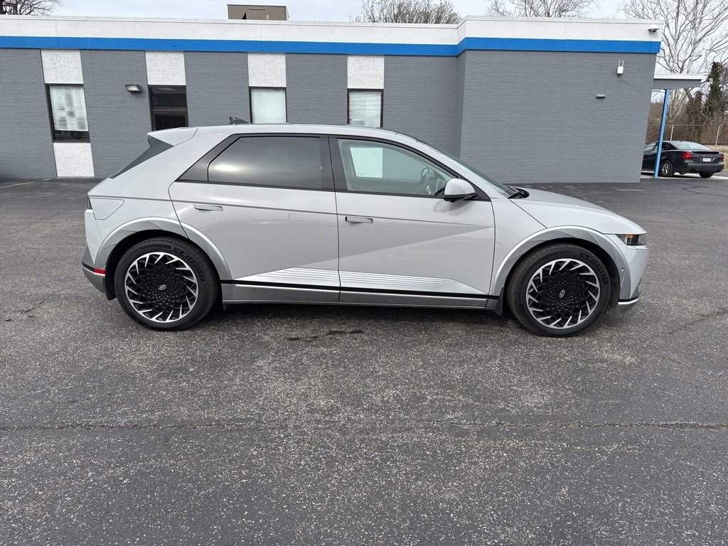 Used 2023 Hyundai Ioniq 5 Limited image 2