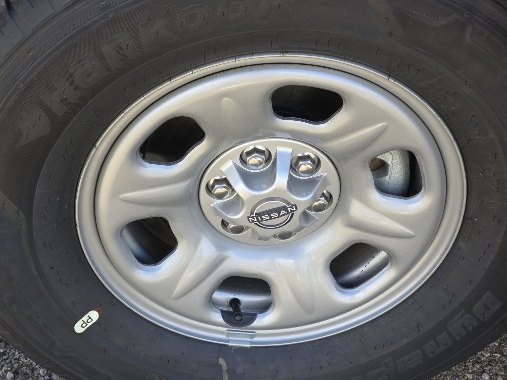 New 2025 Nissan Frontier S image 18