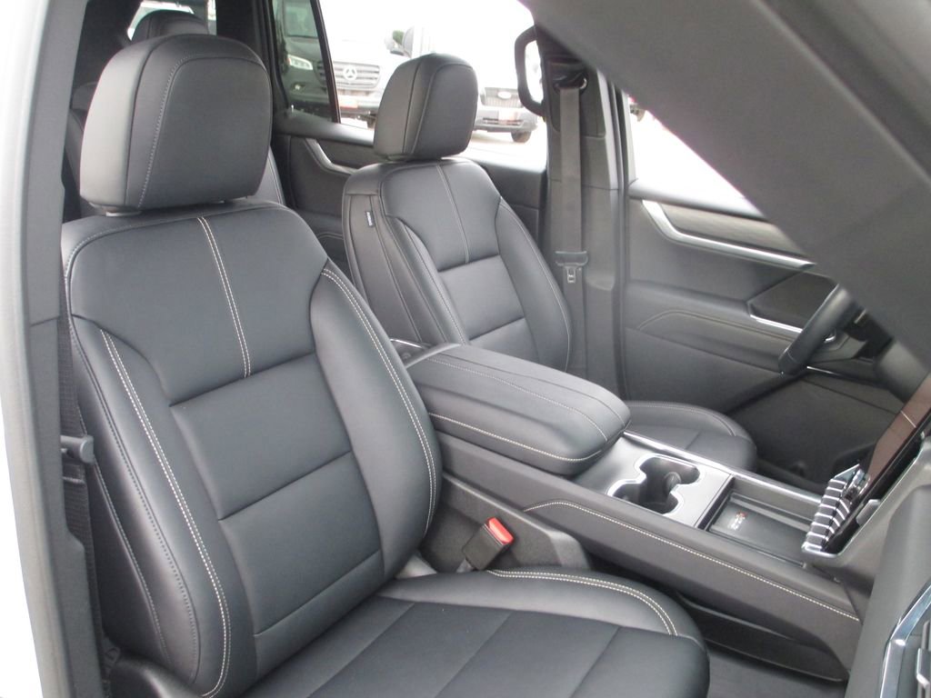 Used 2026 GMC Acadia Elevation w/ Black Edition AWD/4WD image 25