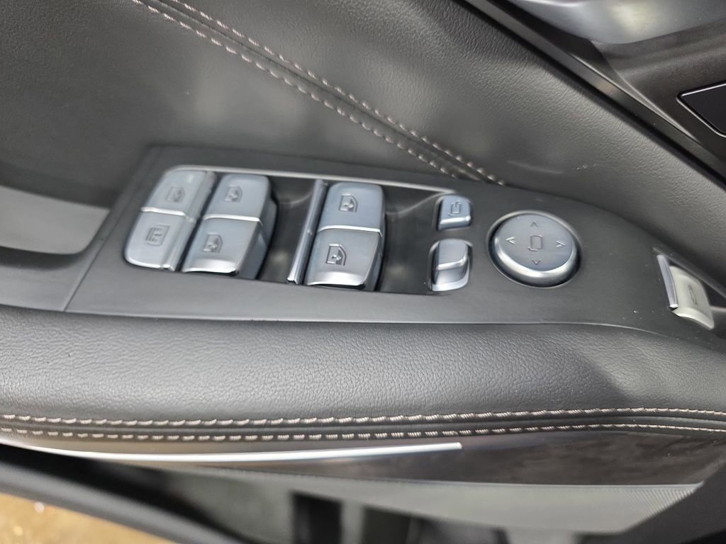 Used 2022 BMW X7 M50i w/ Dynamic Handling Package image 27