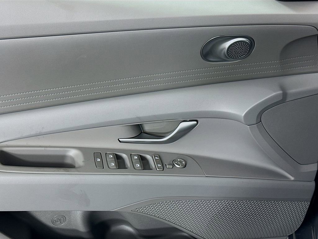 New 2026 Hyundai Elantra SE w/ Cargo Package FWD image 18