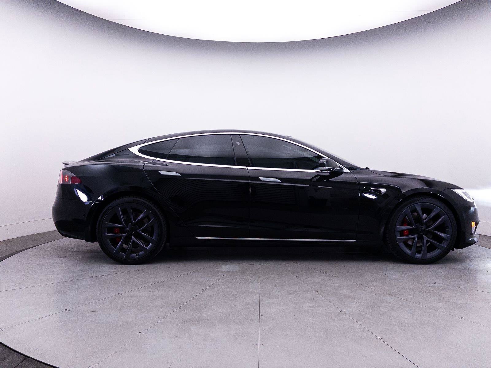Used 2021 Tesla Model S Performance AWD/4WD image 37