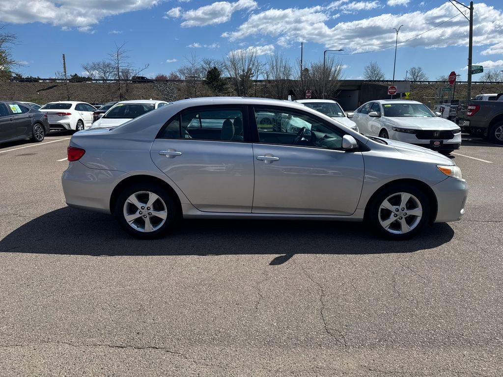 Used 2012 Toyota Corolla LE w/ Premium Pkg FWD image 8