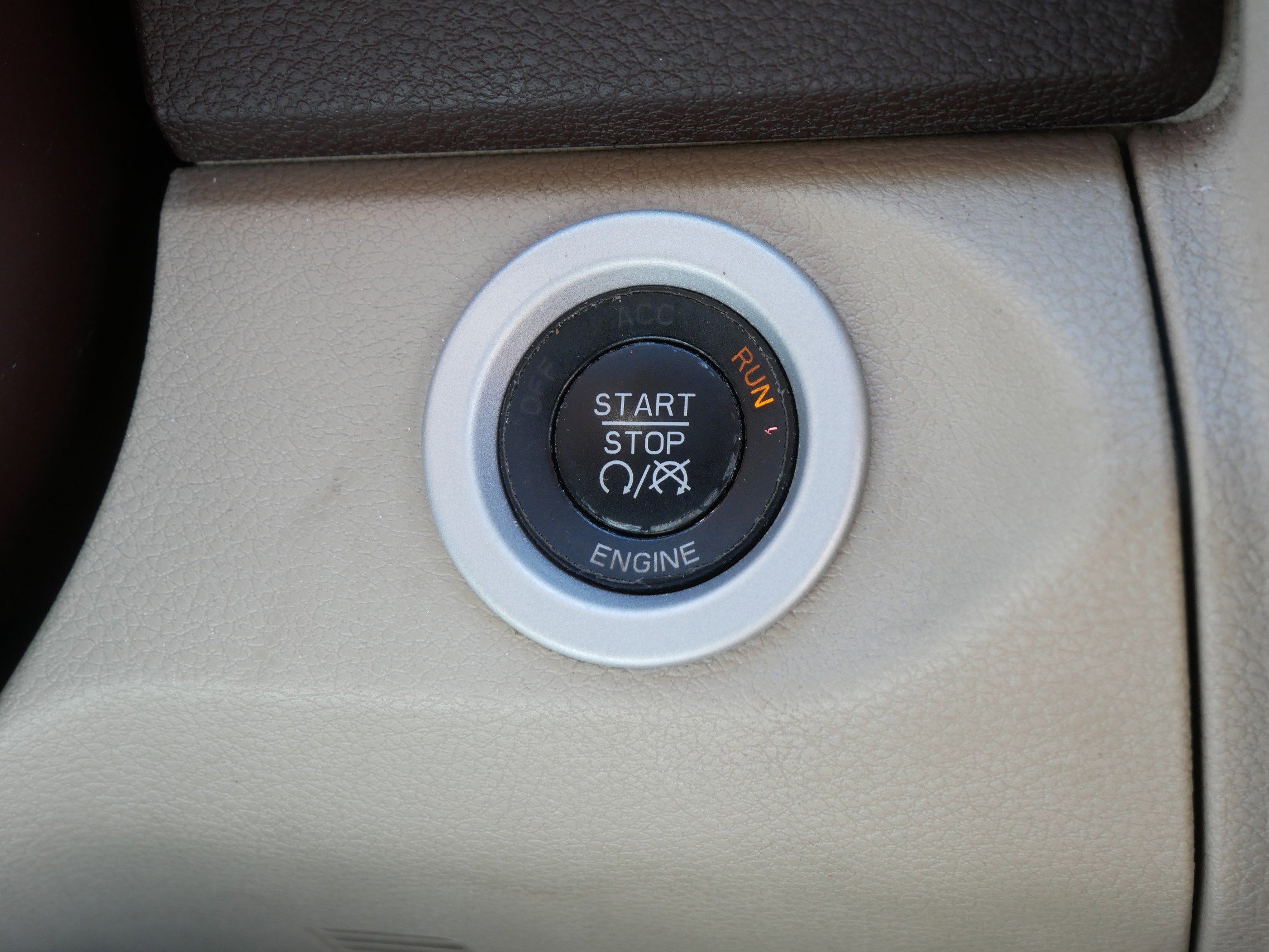 Used 2014 RAM 1500 Laramie Longhorn w/ Convenience Group image 28