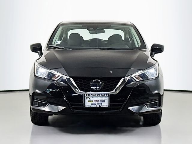 Used 2022 Nissan Versa SV FWD image 2