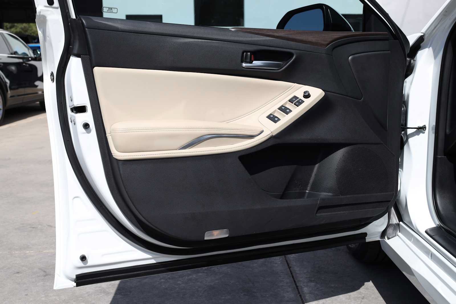 Used 2021 Toyota Avalon XLE FWD image 42