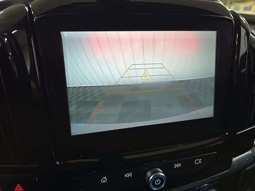 Used 2018 Chevrolet Traverse LT image 23