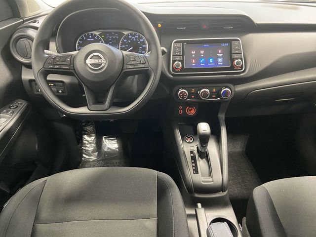New 2025 Nissan Kicks Play S image 5