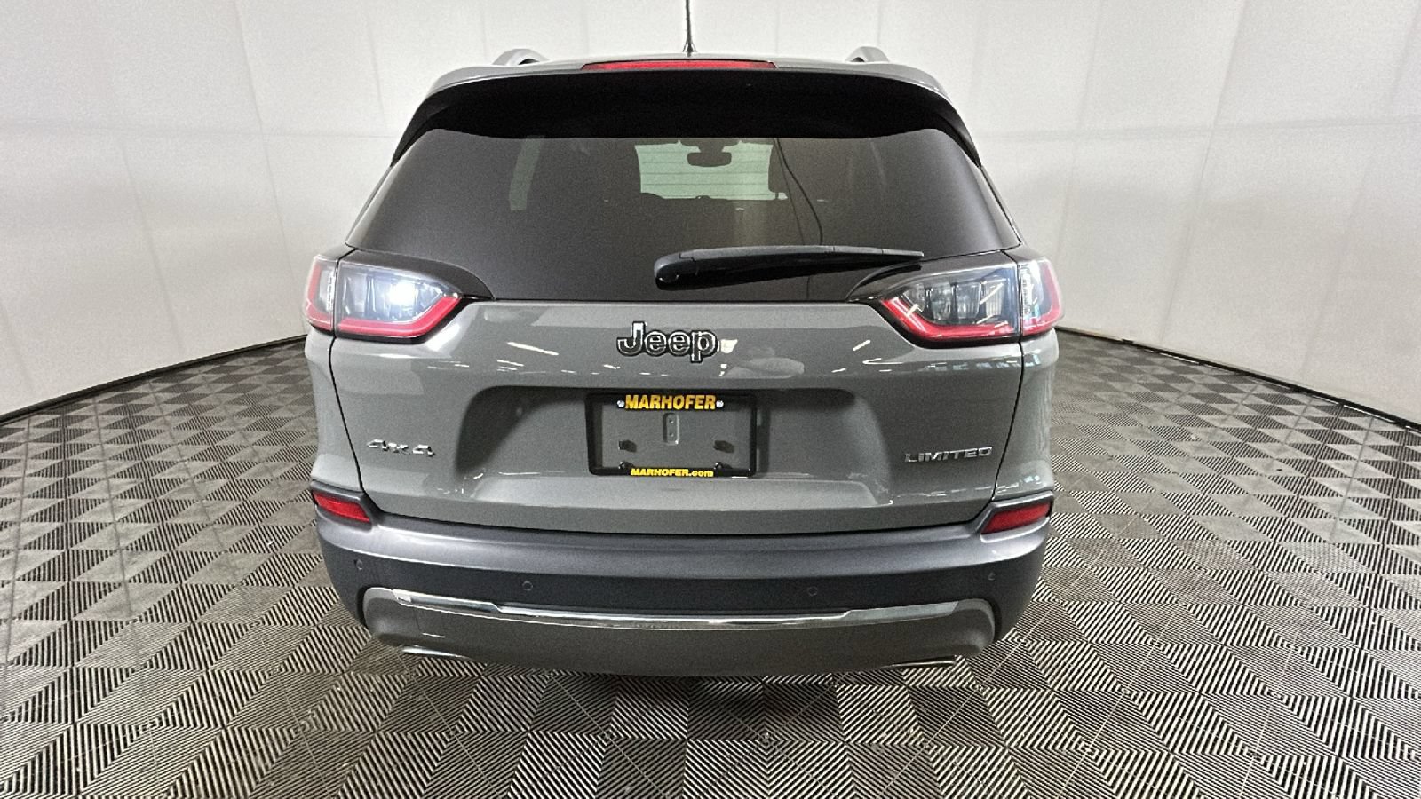 Used 2020 Jeep Cherokee Limited AWD/4WD image 4
