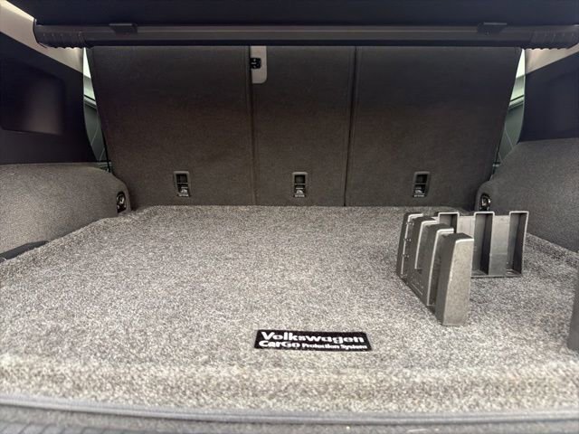 Used 2022 Volkswagen Tiguan SE image 21