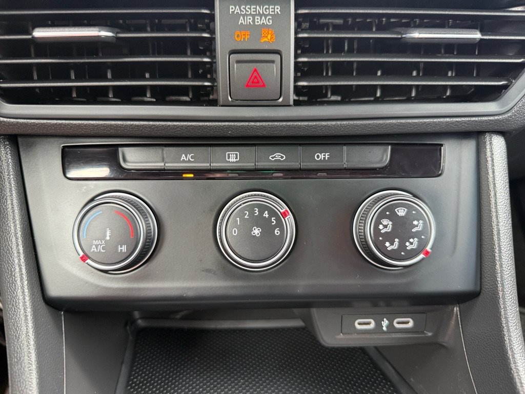 Used 2023 Volkswagen Jetta Sport FWD image 21