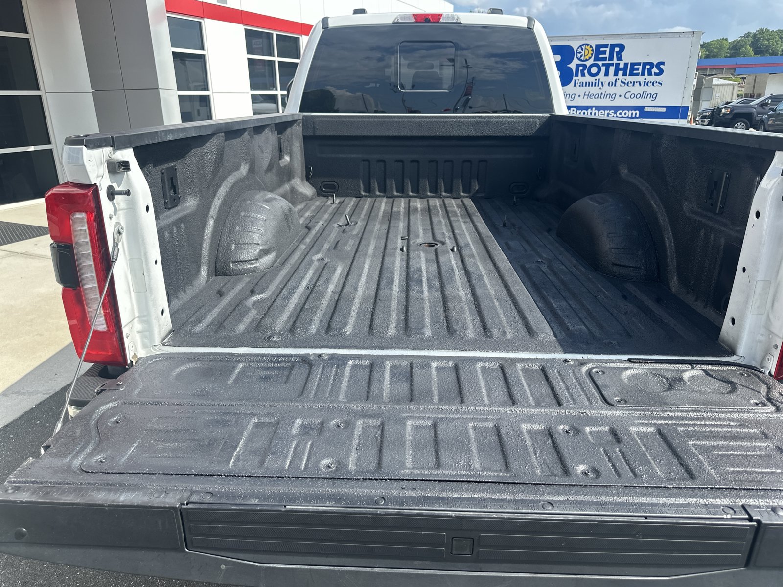 Used 2023 Ford F350 Lariat w/ Lariat Ultimate Package AWD/4WD image 36