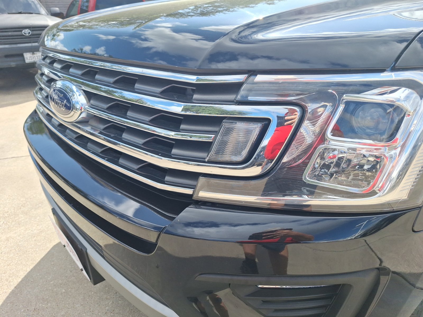 Used 2020 Ford Expedition Max XLT w/ Equipment Group 202A RWD image 10