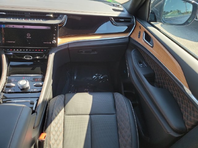 Used 2026 Jeep Grand Cherokee Summit w/ Obsidian Package AWD/4WD image 20