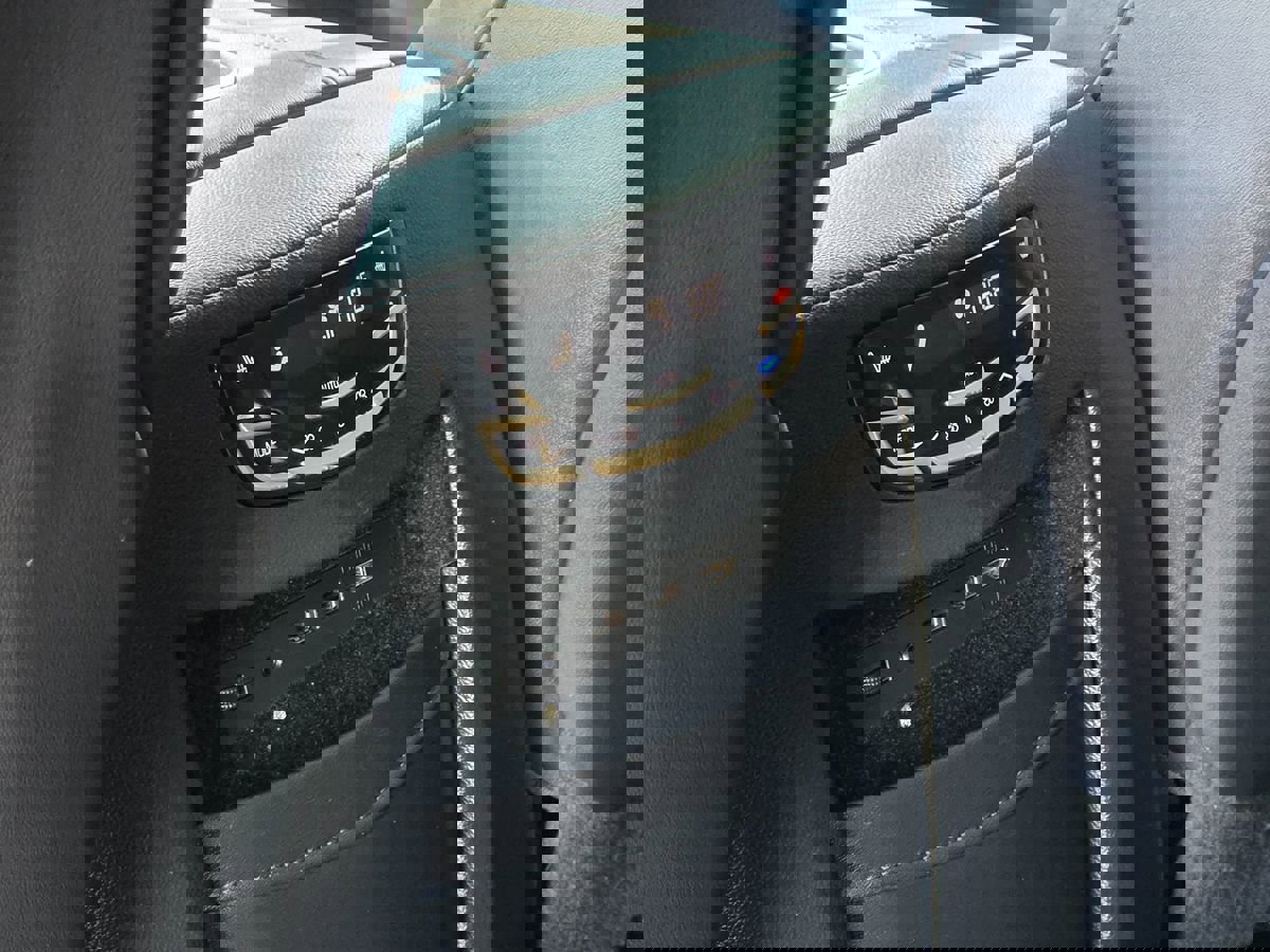 Used 2017 Cadillac Escalade Luxury image 24