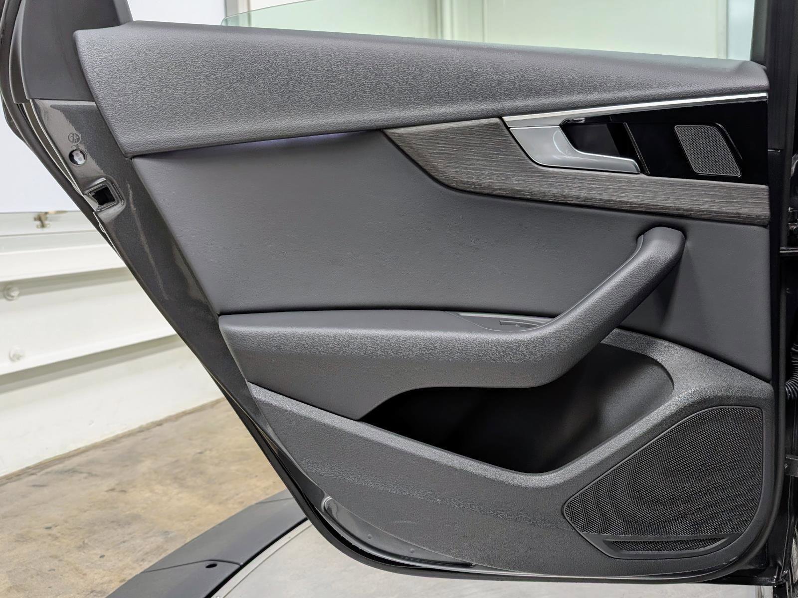 Used 2024 Audi A4 2.0T Premium w/ Convenience Package image 19