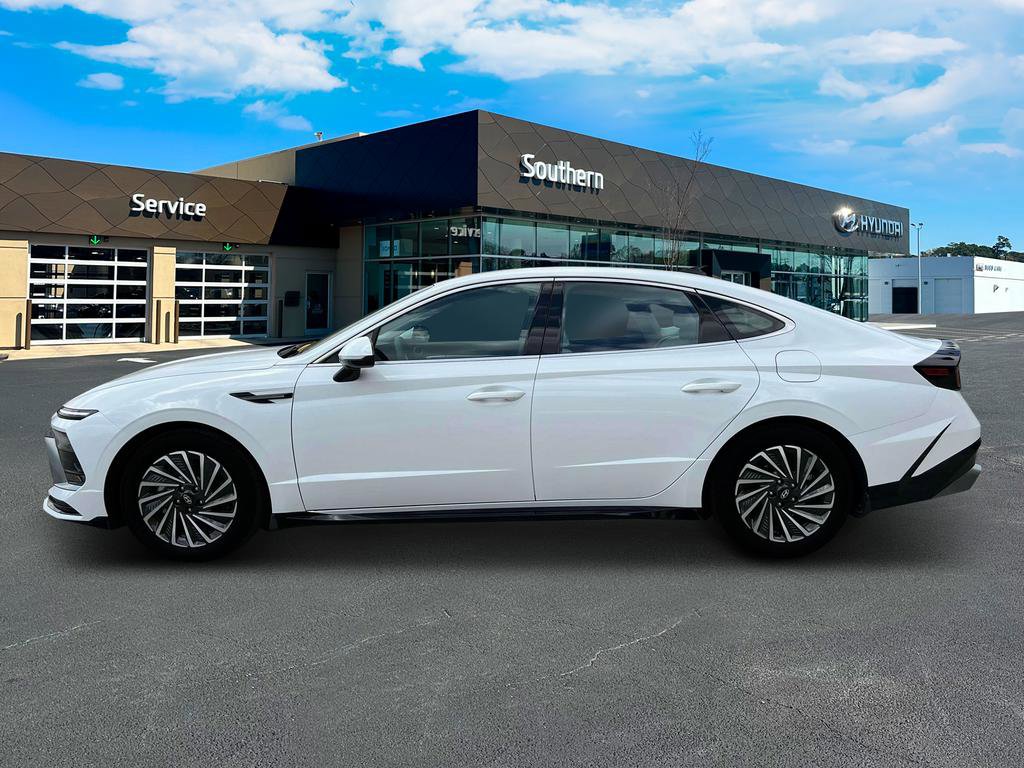 New 2025 Hyundai Sonata SEL image 3