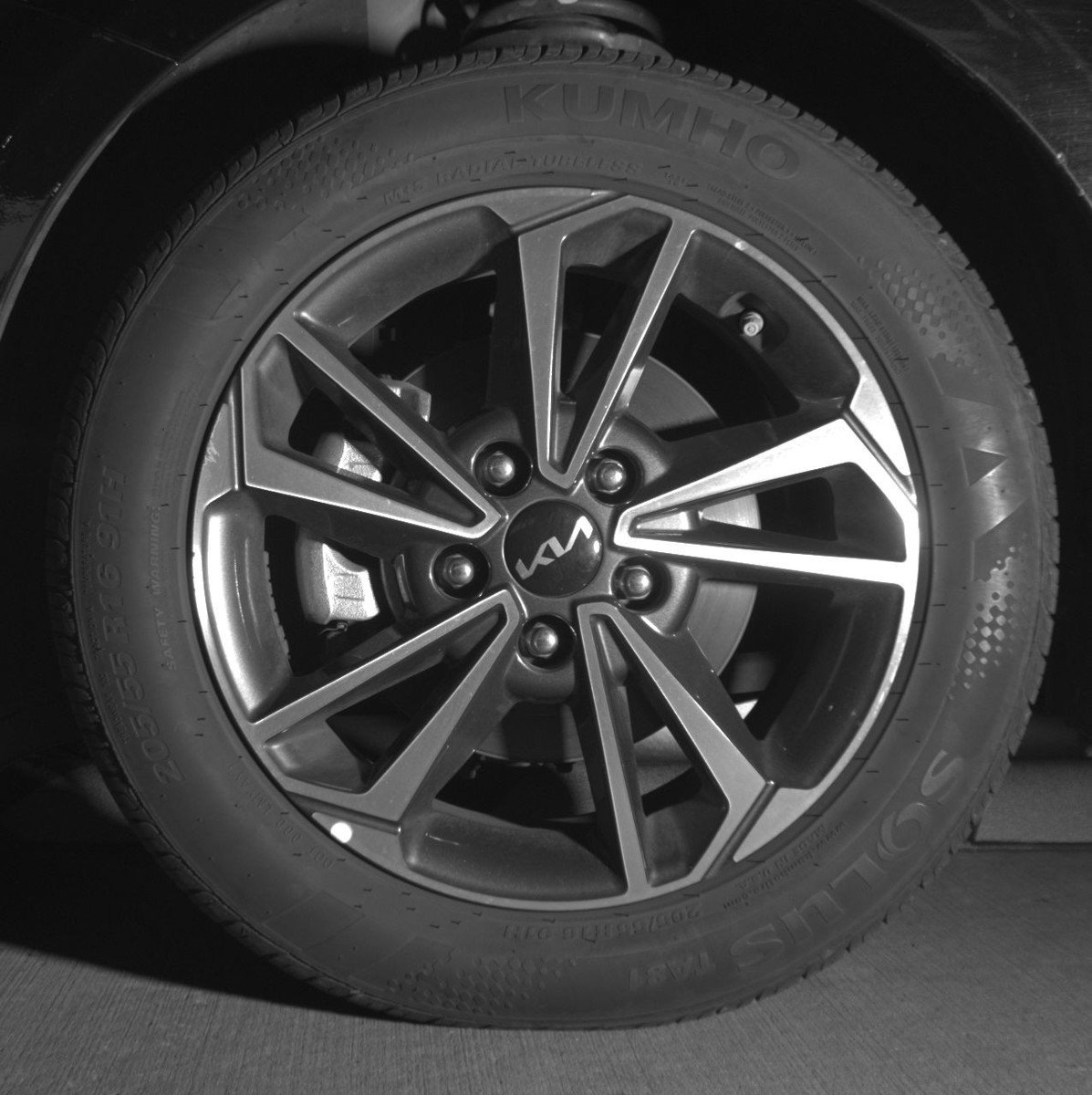 Used 2024 Kia Forte LXS image 12