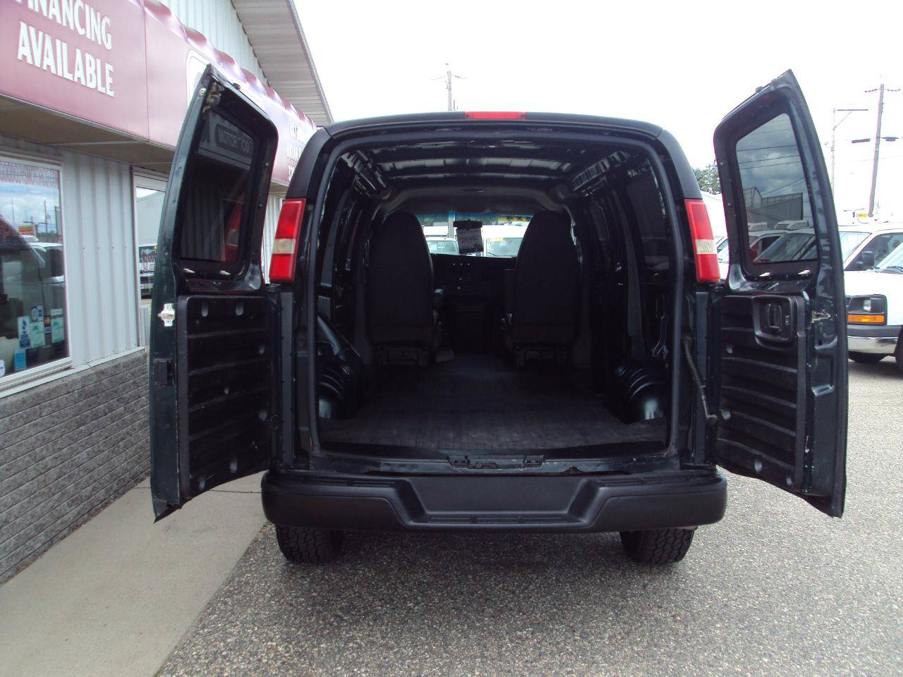 Used 2013 Chevrolet Express 1500 AWD image 7