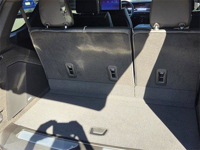 New 2026 Cadillac Escalade Luxury image 21