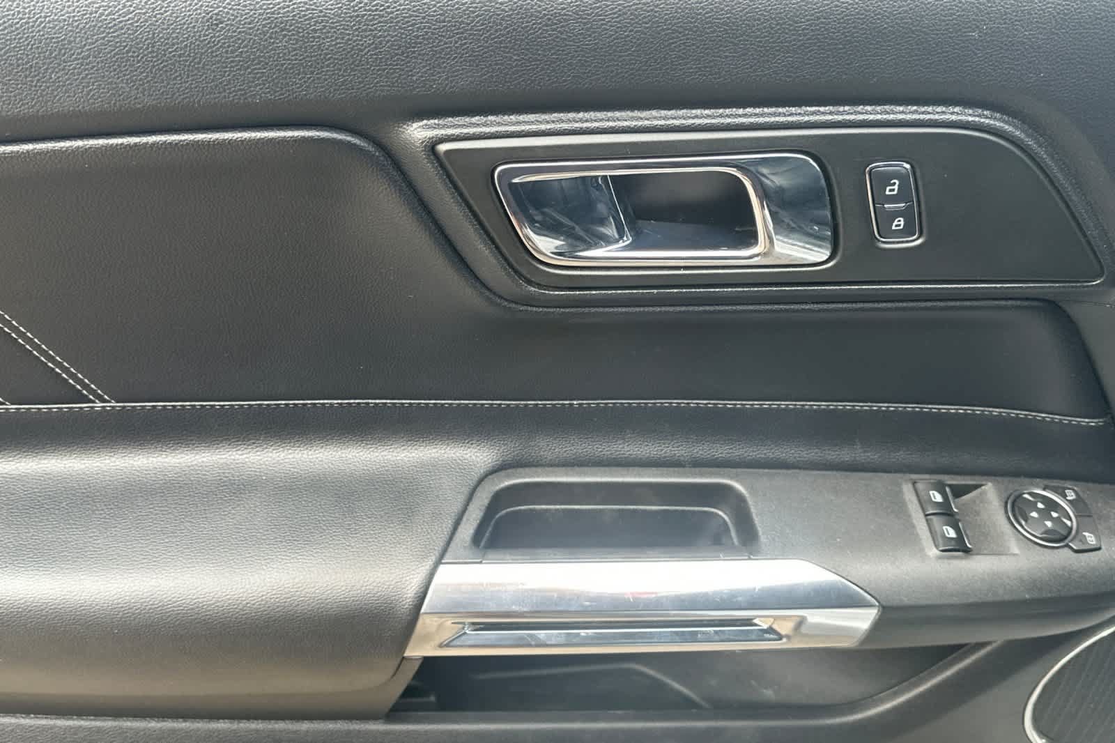 Used 2015 Ford Mustang GT Premium RWD image 15