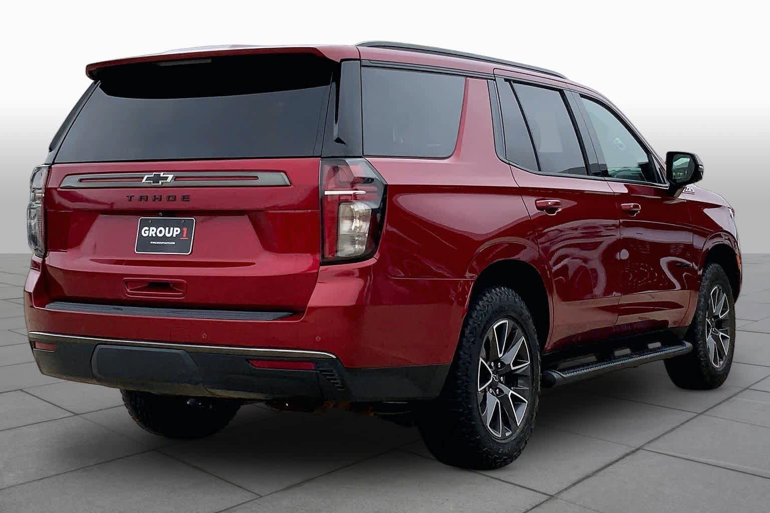 Used 2021 Chevrolet Tahoe Z71 w/ Luxury Package AWD/4WD image 13