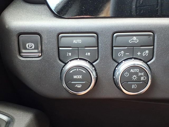 New 2026 GMC Sierra 1500 Elevation w/ LPO, Elevation Black Package AWD/4WD image 13