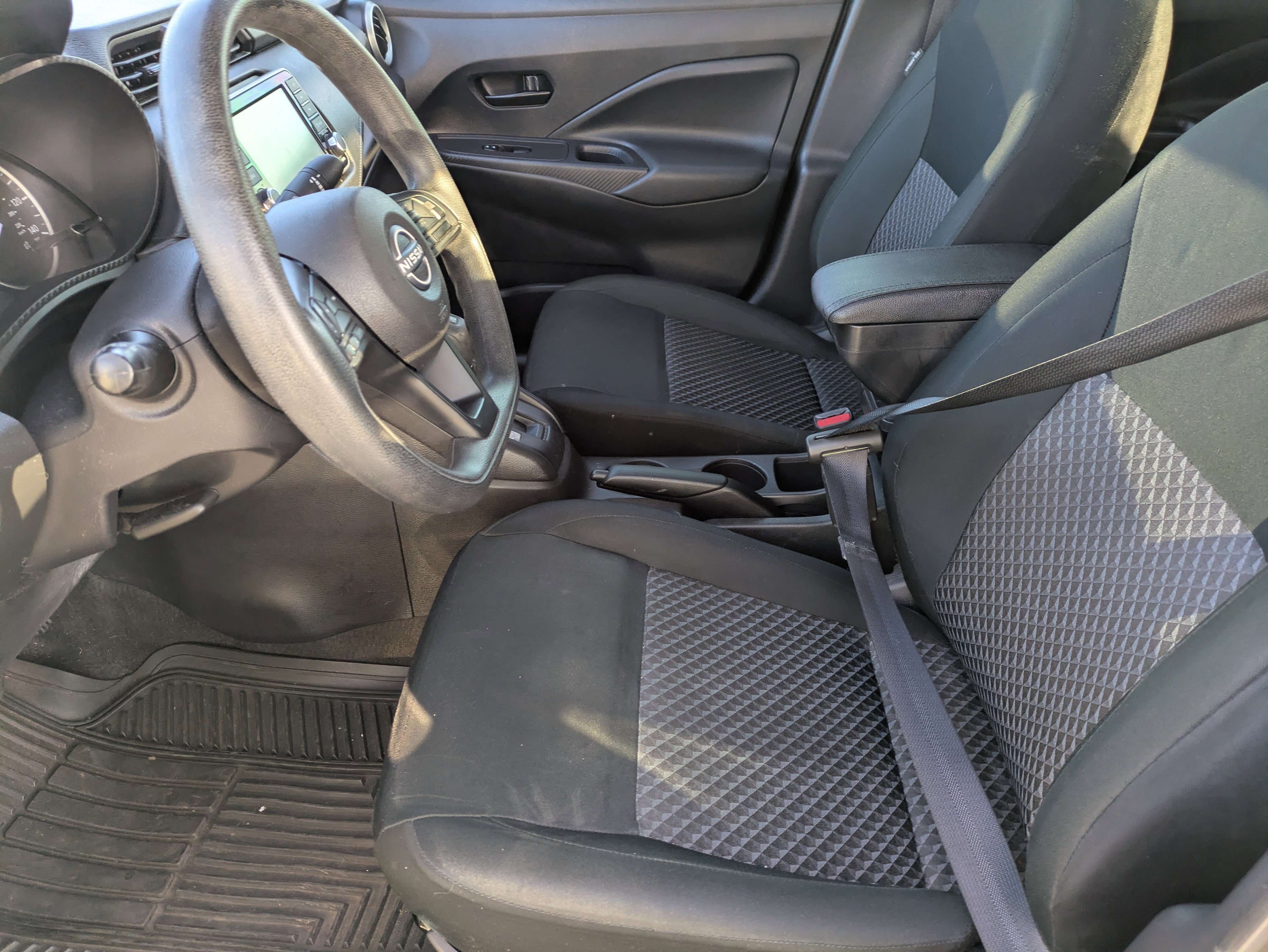 Used 2024 Nissan Versa S w/ Trunk Package image 24