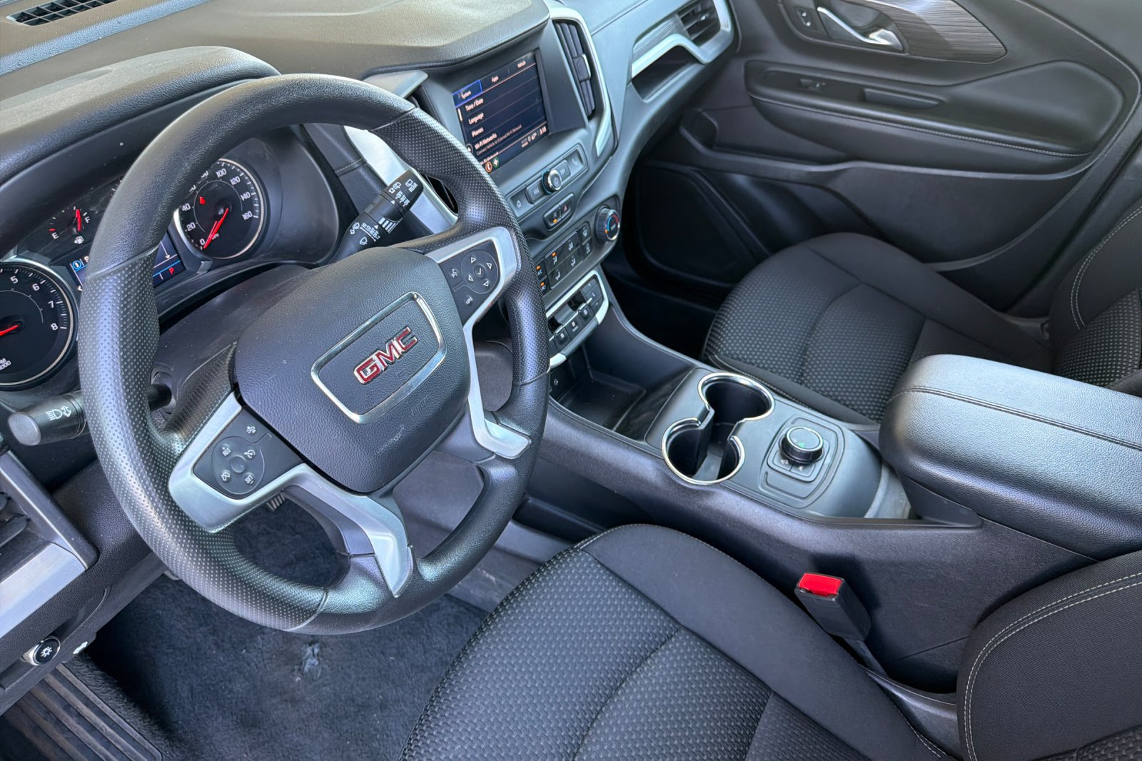 Used 2024 GMC Terrain SLE FWD image 12