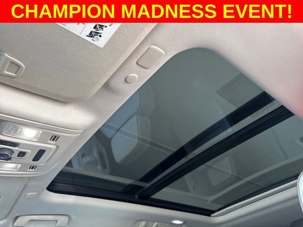 Used 2023 GMC Yukon XL Denali image 21