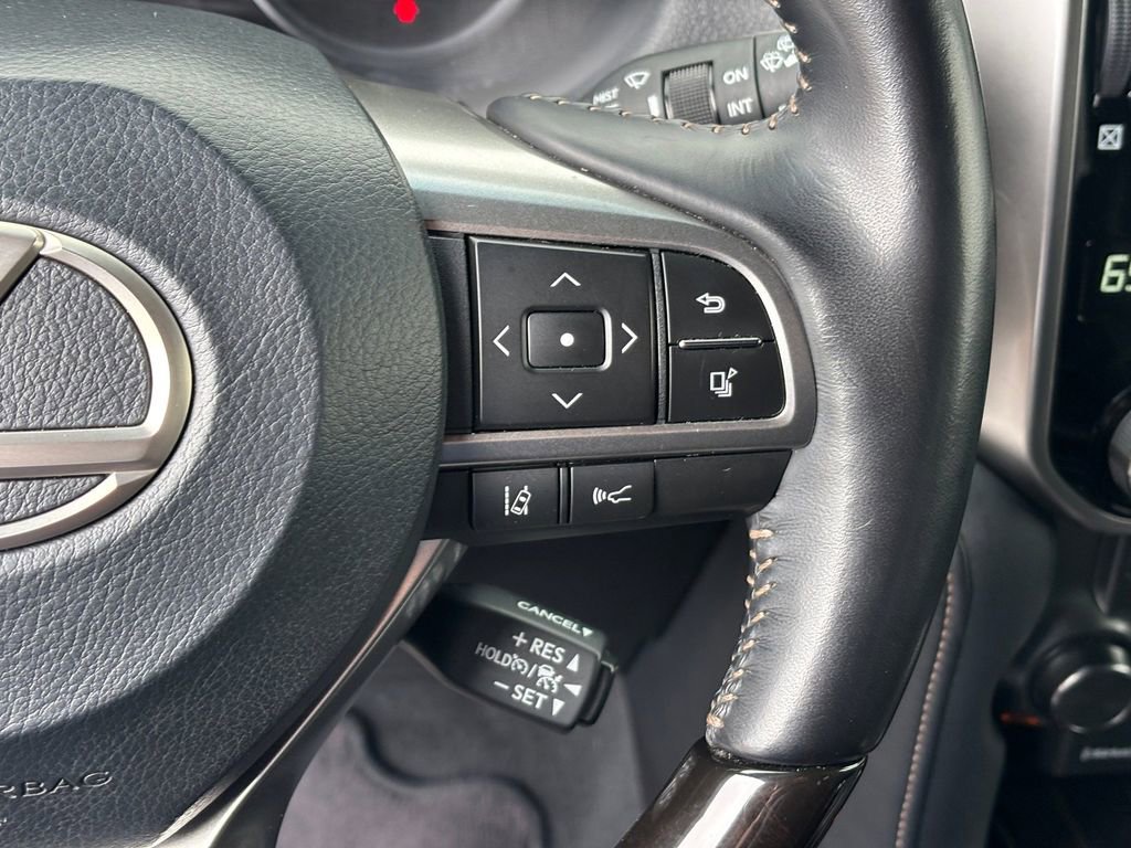 Used 2023 Lexus GX 460 Premium w/ Premium Package AWD/4WD image 19