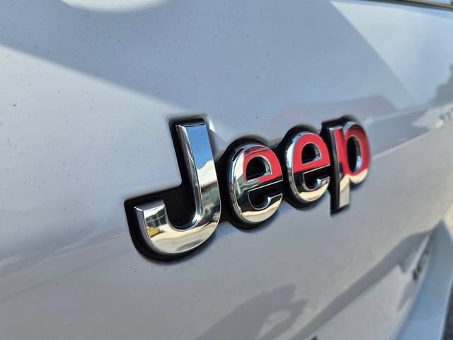 Used 2021 Jeep Grand Cherokee L Limited AWD/4WD image 14